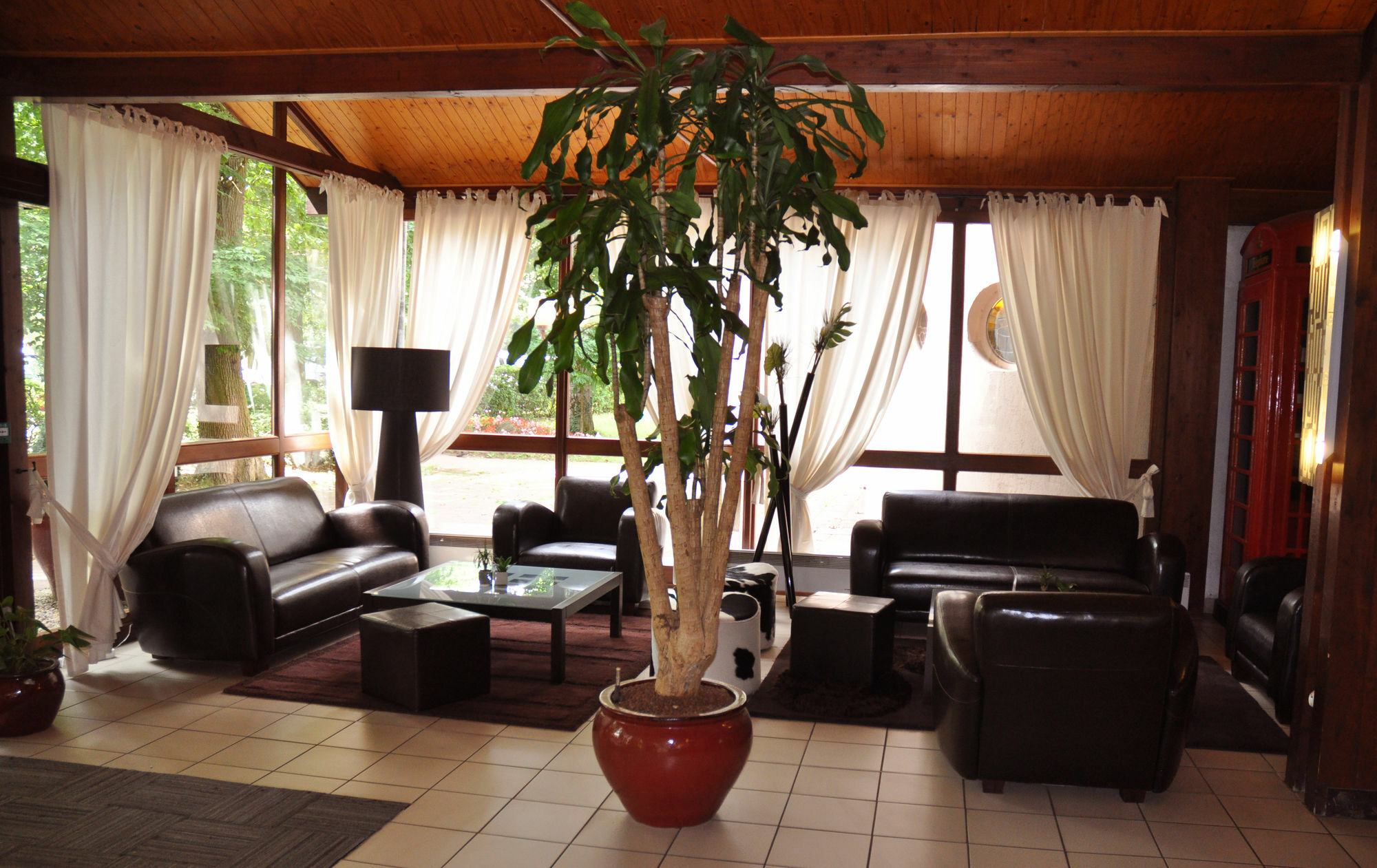 Enzo Hotels Diane - Logis Amnéville Εξωτερικό φωτογραφία